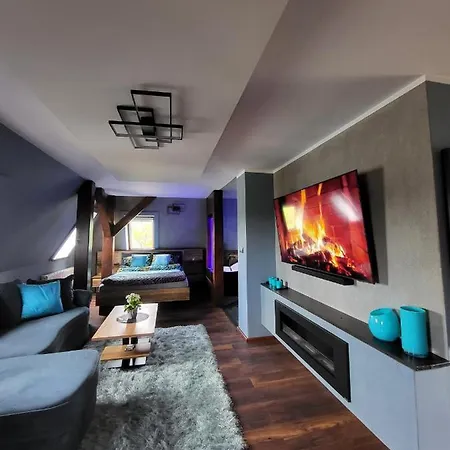 Lupus Zawioszony Do Konca 23 R Hotel *