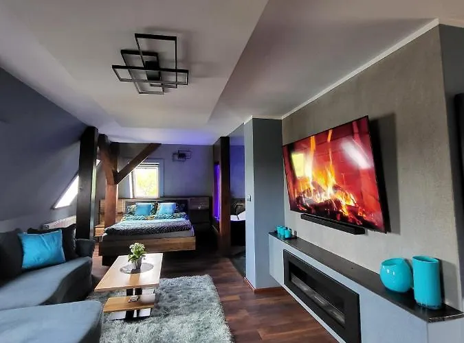 Lupus Zawioszony Do Konca 23 R Hotel *